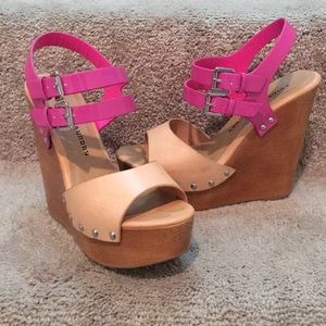 Wedge sandals